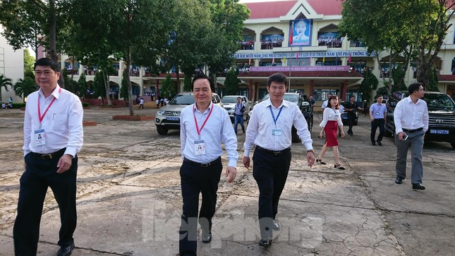 Bộ trưởng Phùng Xuân Nhạ chỉ đạo công tác coi thi ở Đắk Lắk ảnh 1
