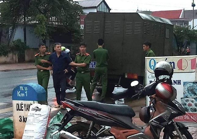 Con gái chứng kiến bố nhiều lần cưỡng hiếp người giúp việc ảnh 1