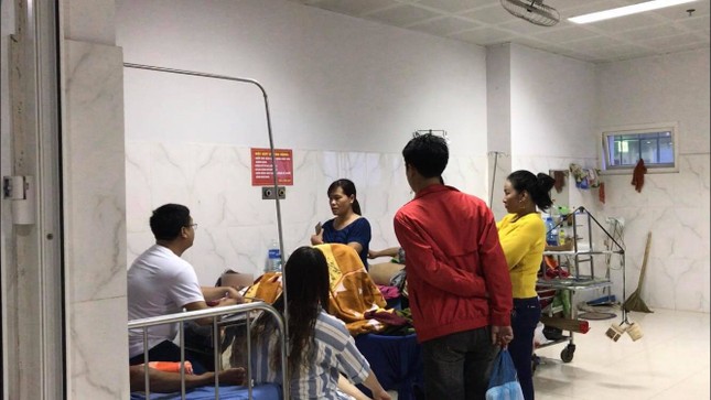 Nhậu hết 1,5 lít rượu và 2 két bia… chồng tẩm xăng đốt vợ ảnh 1
