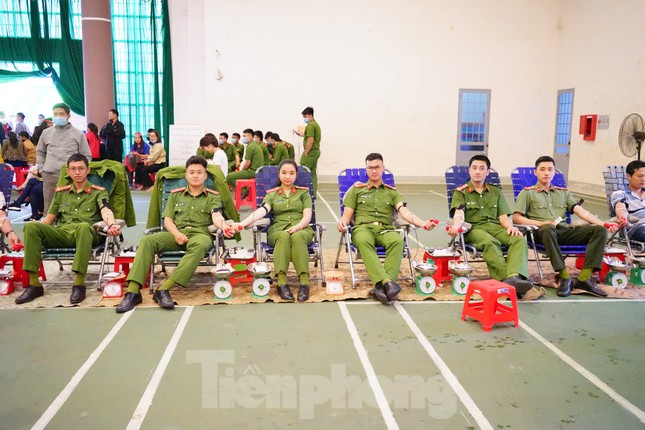 Chủ nhật Đỏ ở Tây Nguyên: Đến hiến máu sớm để kịp về làm lễ ăn hỏi ảnh 8