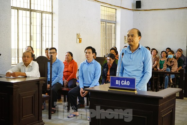 Vụ 4 cán bộ xã trục lợi dự án ngàn tỷ: Một bị cáo giám định tâm thần ảnh 1