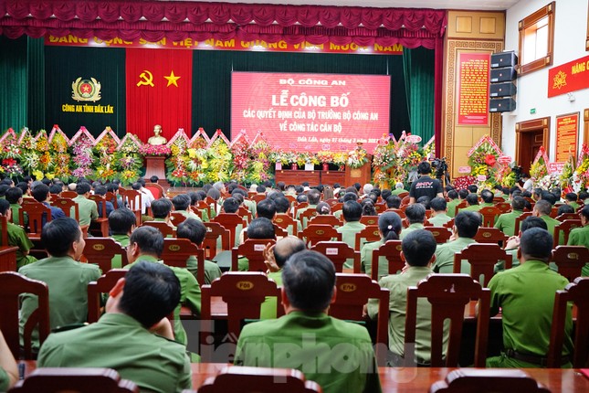 Giám đốc CA Đắk Lắk về làm Phó chủ nhiệm thường trực UBKT Đảng ủy Công an trung ương ảnh 5