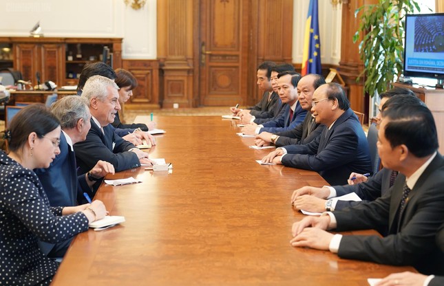 Thủ tướng hội kiến Tổng thống, Chủ tịch Thượng viện Romania ảnh 4