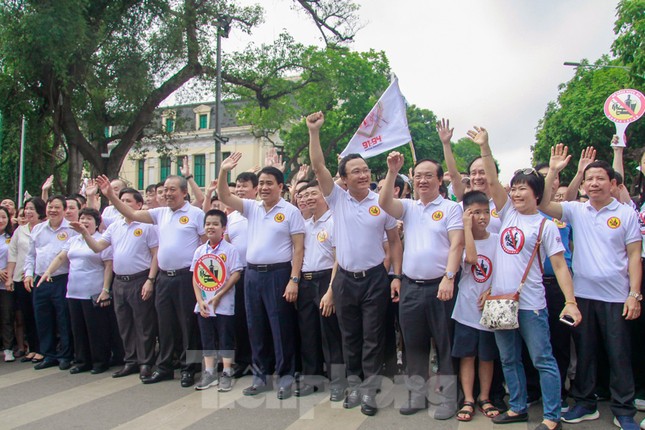 Phó Thủ tướng cùng 8.000 người đi bộ phát động: 'Đã uống rượu-Không lái xe' ảnh 5