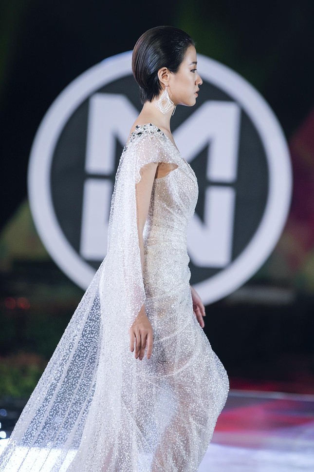 Lộ diện top 3 xuất sắc nhất tại đêm thi 'Top Model' của Miss World Việt Nam ảnh 41