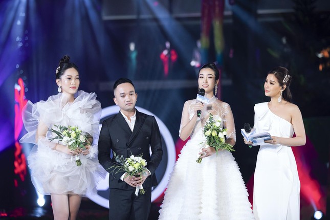 Lộ diện top 3 xuất sắc nhất tại đêm thi 'Top Model' của Miss World Việt Nam ảnh 4