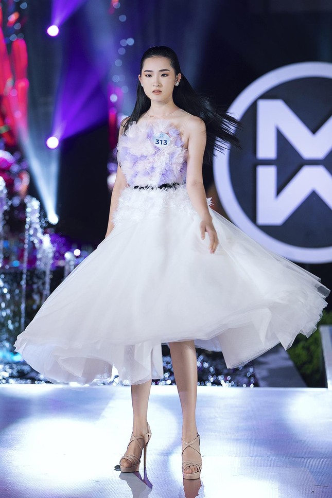 Lộ diện top 3 xuất sắc nhất tại đêm thi 'Top Model' của Miss World Việt Nam ảnh 24