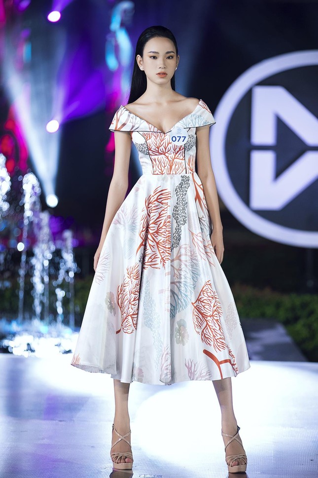 Lộ diện top 3 xuất sắc nhất tại đêm thi 'Top Model' của Miss World Việt Nam ảnh 28