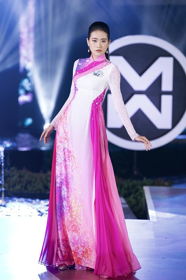 Lộ diện top 3 xuất sắc nhất tại đêm thi 'Top Model' của Miss World Việt Nam ảnh 36