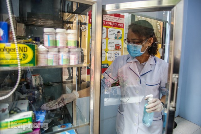 Trường học Hà Nội hối hả dọn vệ sinh, đón học sinh đi học trở lại ảnh 5