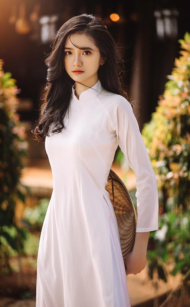 Nữ sinh ngành Dược sở hữu nhan sắc trong veo như nàng thơ ảnh 2