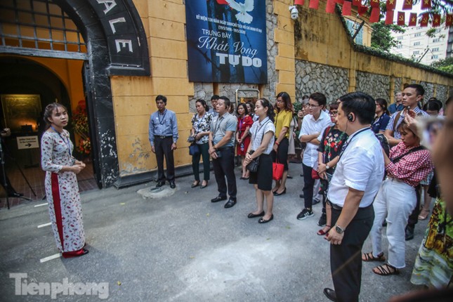 Trải nghiệm đêm tại Di tích Nhà tù Hỏa Lò ảnh 1