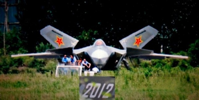 Tiêm kích J-20 Trung Quốc so đọ với siêu chiến đấu cơ T-50 Nga ảnh 10