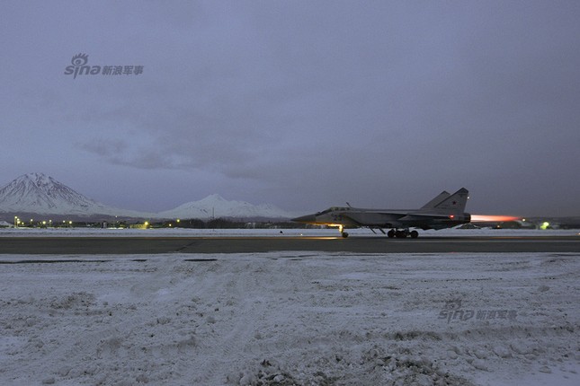 Lộ diện tiêm kích MiG-31 Nga bảo vệ vùng Viễn Đông ảnh 1