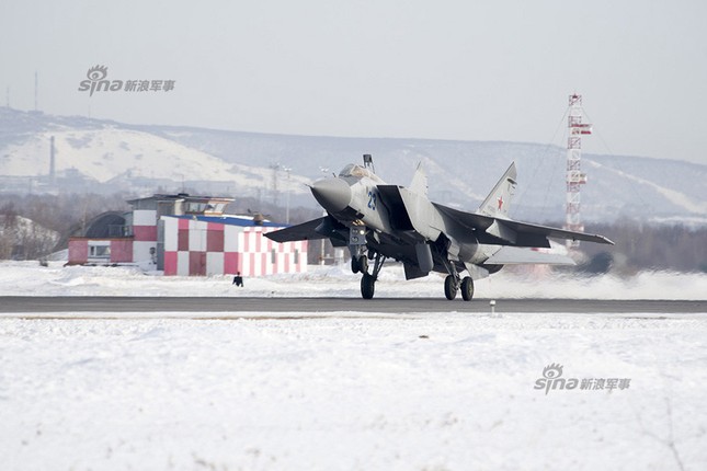 Lộ diện tiêm kích MiG-31 Nga bảo vệ vùng Viễn Đông ảnh 5