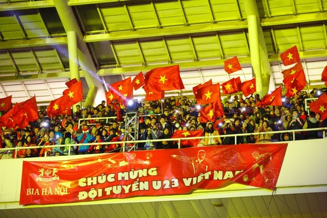U23 Việt Nam hát 'Niềm tin chiến thắng' trên sân Mỹ Đình ảnh 8