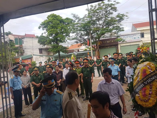 Tiễn đưa hai phi công Su-22 về đất mẹ ảnh 2
