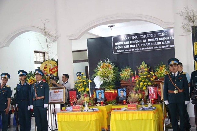 Tiễn đưa hai phi công Su-22 về đất mẹ ảnh 11