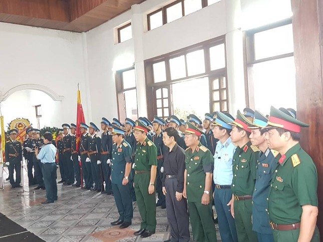 Tiễn đưa hai phi công Su-22 về đất mẹ ảnh 14
