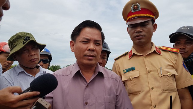 Xe đi rước dâu gặp nạn, 13 người tử vong ảnh 12