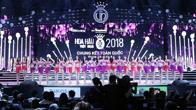 Cô gái 18 tuổi Trần Tiểu Vy đăng quang Hoa hậu Việt Nam 2018 ảnh 34