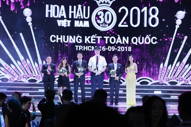 Cô gái 18 tuổi Trần Tiểu Vy đăng quang Hoa hậu Việt Nam 2018 ảnh 18