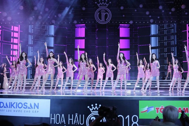Cô gái 18 tuổi Trần Tiểu Vy đăng quang Hoa hậu Việt Nam 2018 ảnh 26