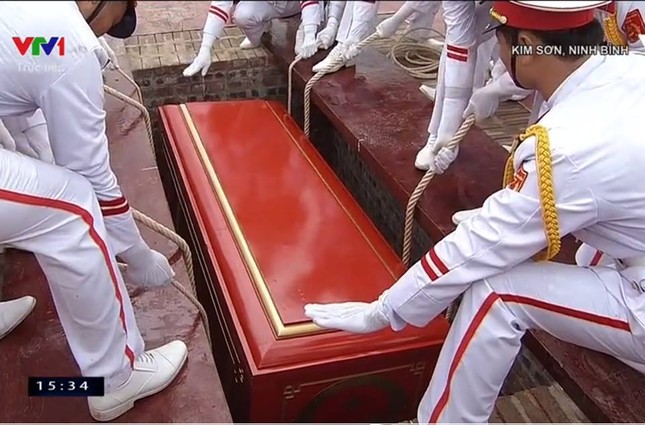 Chủ tịch nước Trần Đại Quang trở về đất mẹ ảnh 68