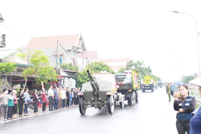 Chủ tịch nước Trần Đại Quang trở về đất mẹ ảnh 27