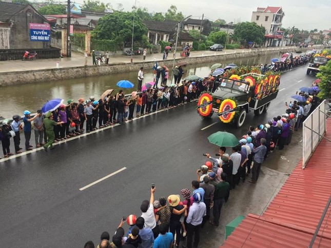 Chủ tịch nước Trần Đại Quang trở về đất mẹ ảnh 32
