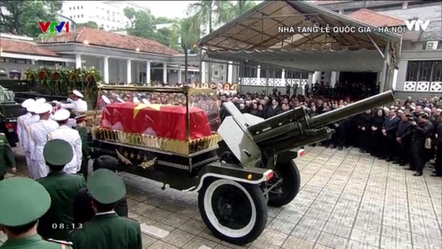 Cỗ linh xa đưa Chủ tịch nước Trần Đại Quang về quê nhà ảnh 49