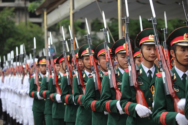 Cỗ linh xa đưa Chủ tịch nước Trần Đại Quang về quê nhà ảnh 27