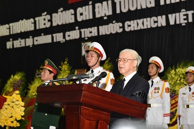 Chủ tịch nước Trần Đại Quang trở về đất mẹ ảnh 12
