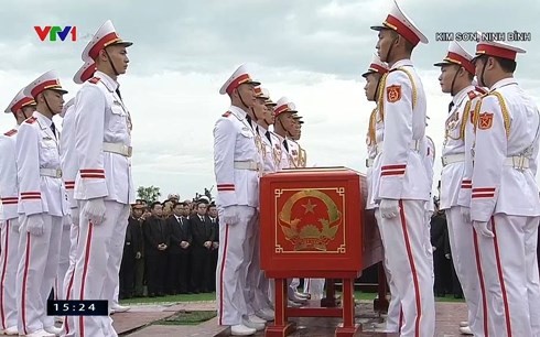 Chủ tịch nước Trần Đại Quang trở về đất mẹ ảnh 63