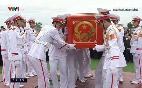 Chủ tịch nước Trần Đại Quang trở về đất mẹ ảnh 64