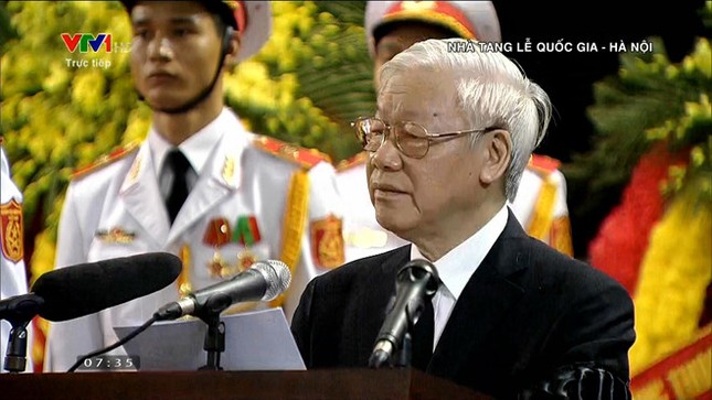 Cỗ linh xa đưa Chủ tịch nước Trần Đại Quang về quê nhà ảnh 35