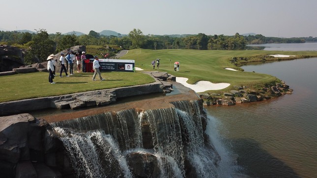 144 golfer và 6 giờ trải nghiệm thú vị trên sân Kings Course ảnh 44