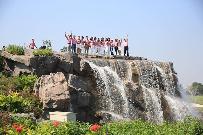 144 golfer và 6 giờ trải nghiệm thú vị trên sân Kings Course ảnh 39