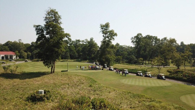 144 golfer và 6 giờ trải nghiệm thú vị trên sân Kings Course ảnh 38