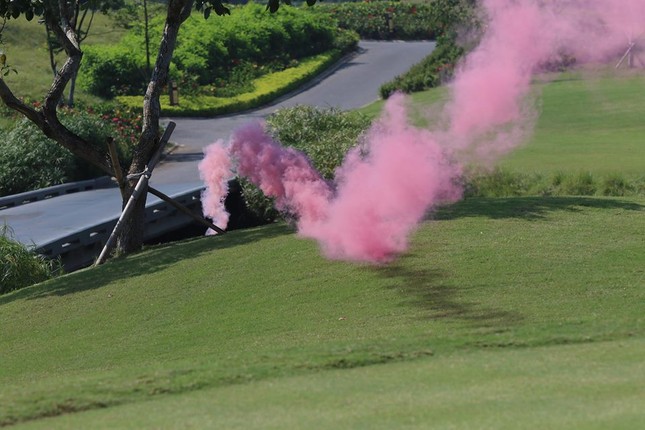 144 golfer và 6 giờ trải nghiệm thú vị trên sân Kings Course ảnh 32