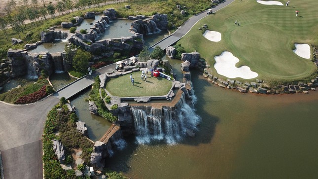 144 golfer và 6 giờ trải nghiệm thú vị trên sân Kings Course ảnh 46