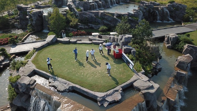 144 golfer và 6 giờ trải nghiệm thú vị trên sân Kings Course ảnh 47