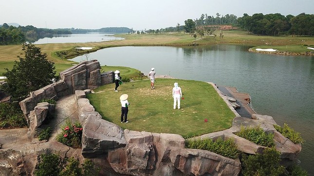 144 golfer và 6 giờ trải nghiệm thú vị trên sân Kings Course ảnh 21