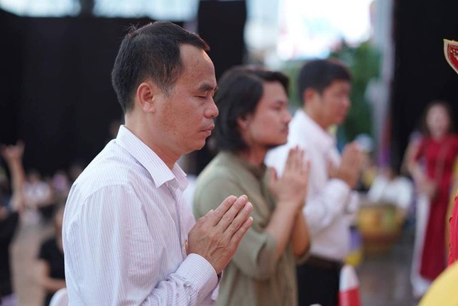 Người phụng sự trầm hương và tâm nguyện với Tháp Bà Ponagar ảnh 2