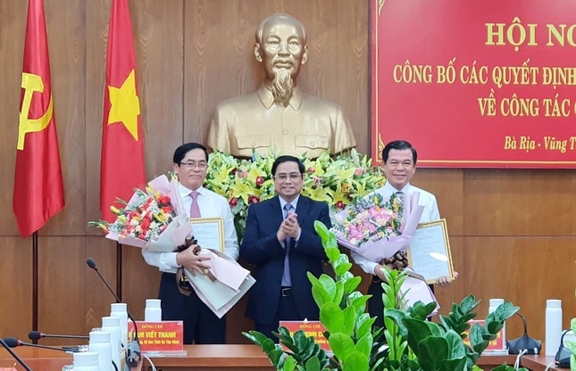 Bộ Chính trị điều động, phân công các Ủy viên Trung ương ảnh 1