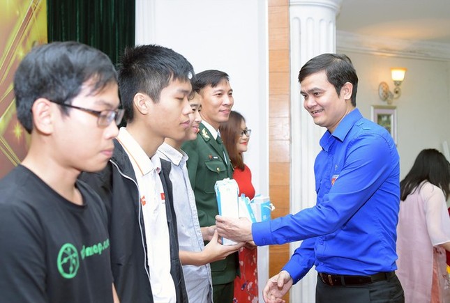 20h hôm nay, tuyên dương 10 Gương mặt trẻ Việt Nam tiêu biểu năm 2020 ảnh 5