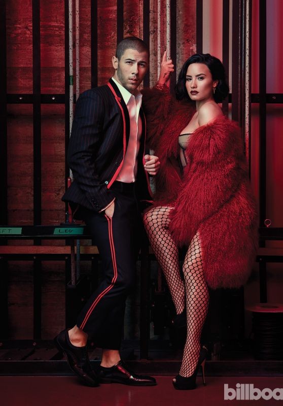 Đường cong nảy lửa của 'hoạ mi' Demi Lovato ảnh 6