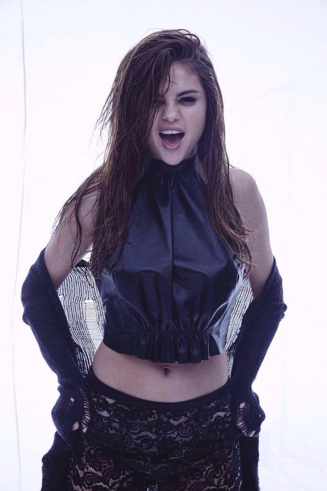 Selena Gomez sexy và nổi loạn ảnh 10