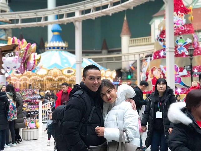 MC Hoàng Linh hạnh phúc ví chuyện tình như cổ tích với chồng sắp cưới ảnh 4