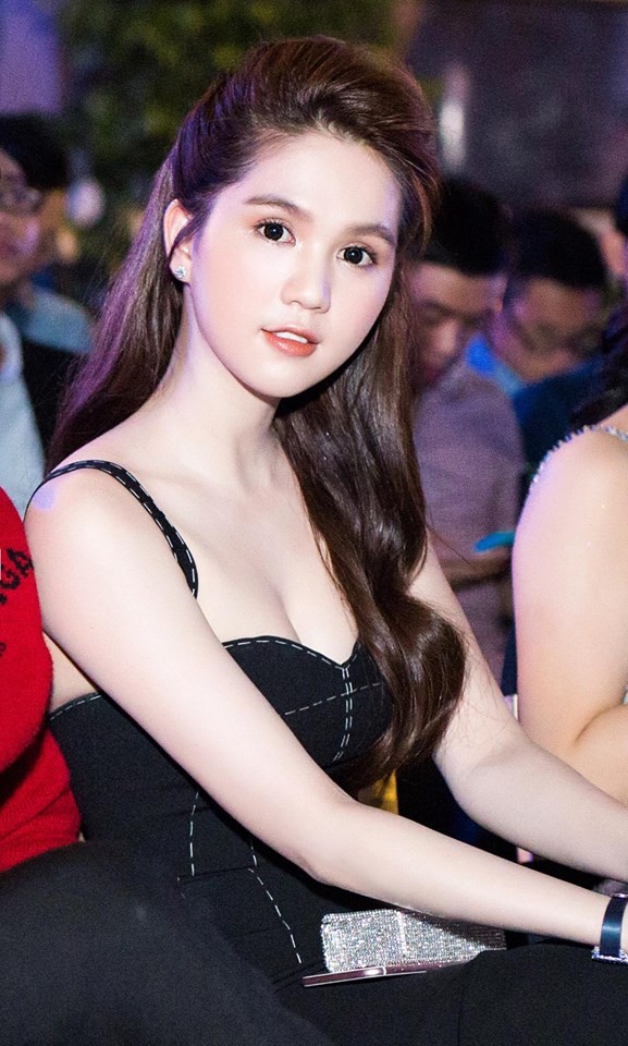 Ngọc Trinh diện váy 2 dây khoe bờ vai trắng muốt gợi cảm ảnh 3
